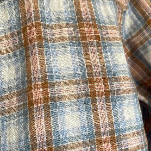 Blue flannel button down shirt by universal threads size medium - Picture 4 of 5